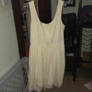 Kirra short ivory dress